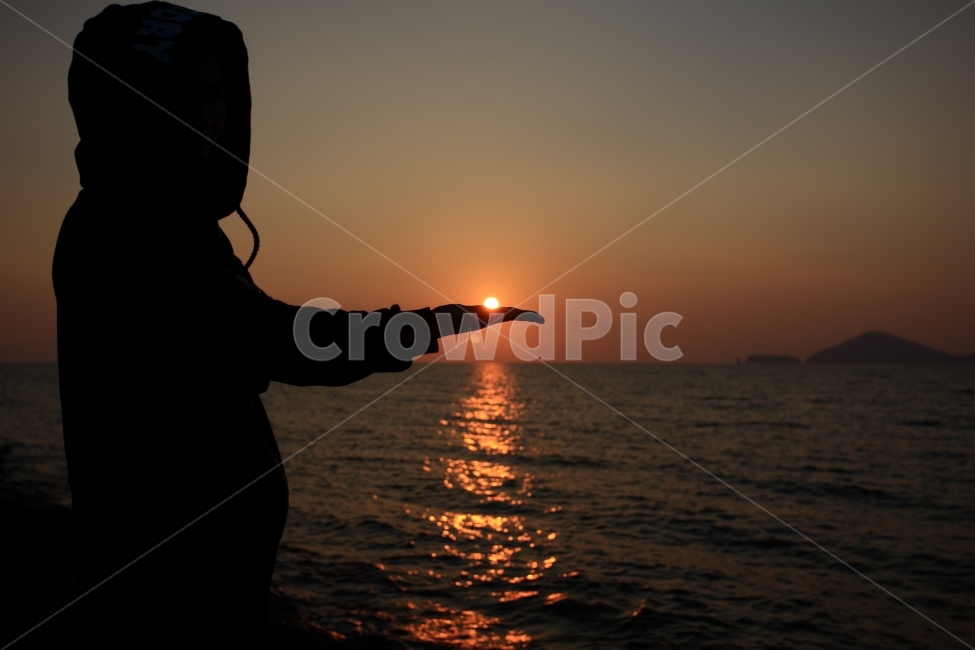 일몰,석양,해,격포,바다,여행,사람,인물,인간,human,person,인물실루엣,사람실루엣,character silhouette,human silhouette,여행,휴가,traveling,vacation,trip,연출,컨셉,콘셉,direction,concept,outdoors,옥외,nature,자연