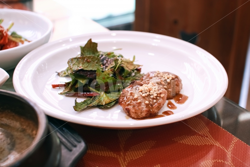 음식,고기,점심,밥,식사,음식,식재료,요리,food,cook,meal,dishes,food reserves,육류,고기,meat