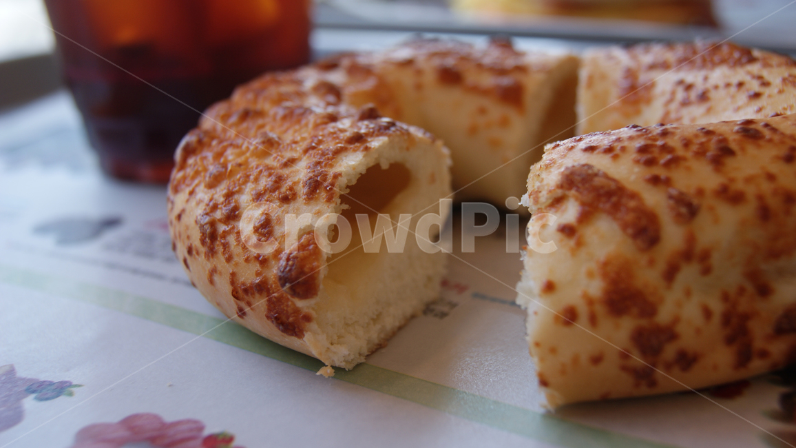 베이글,치즈,bread,카페,커피,디저트