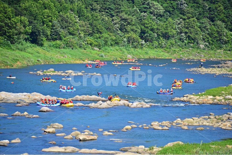 boat,watercraft,선박,leisureactivities,레저활동,adventure,모험,human,인간,person,사람,경남,산청,레프팅,산청레프팅,복장,노,보트,구명조끼,헬멧,팀,팀워크,여름,계절,summer,season,사람들,대중,군중,other people,crowd,여행,휴가,traveling,vacation,trip,스포츠,레저,운동,sports,leisure,exercise