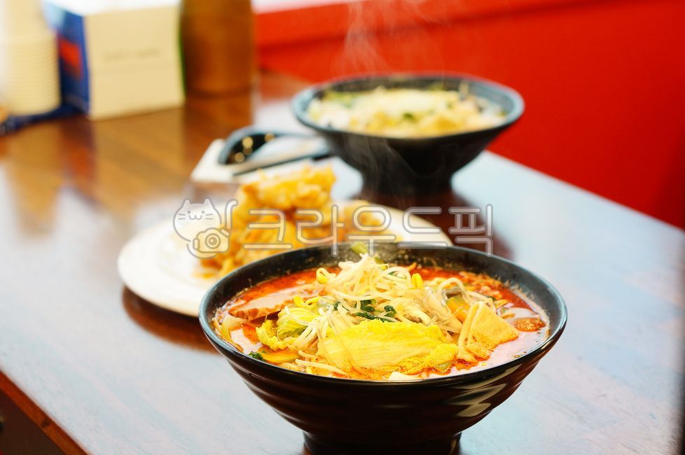 꿔바로우,탕수육,중식,돼지고기,바삭한,궈바오러우,마라탕,매운맛,2인식사,noodle,국수,food,음식,음식,식재료,요리,food,cook,meal,dishes,food reserves