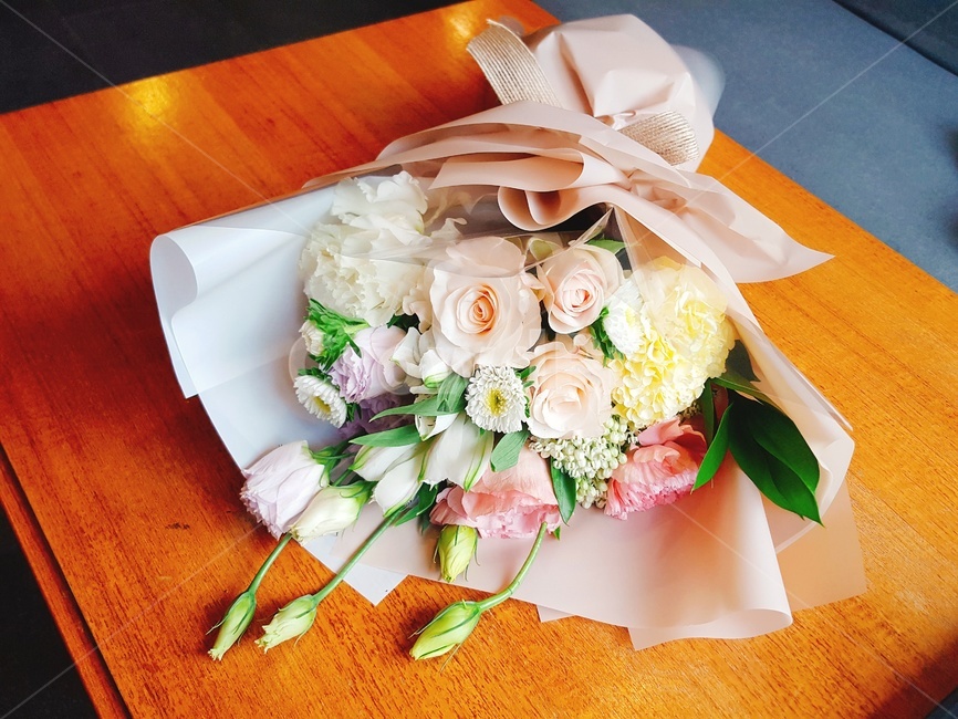 꽃다발,선물,특별한날,축하,꽃,꽃,flower,기념일,축하,anniversary,congratulation,celebrate,celebration