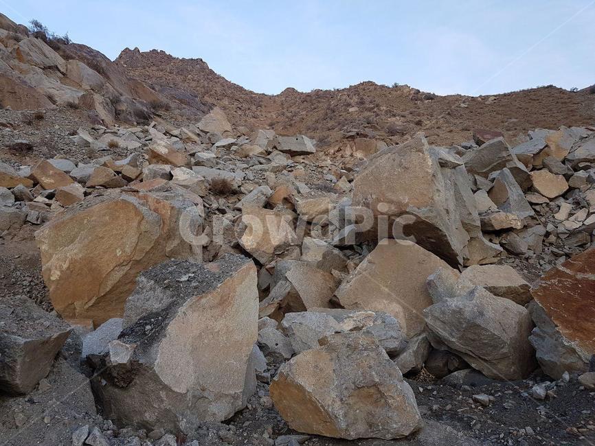 우즈베키스탄석산,화강암석산,돌산,낮은석산,작은바위석산,자연,풍경,nature,landscape,rubble,파편,ground,바닥