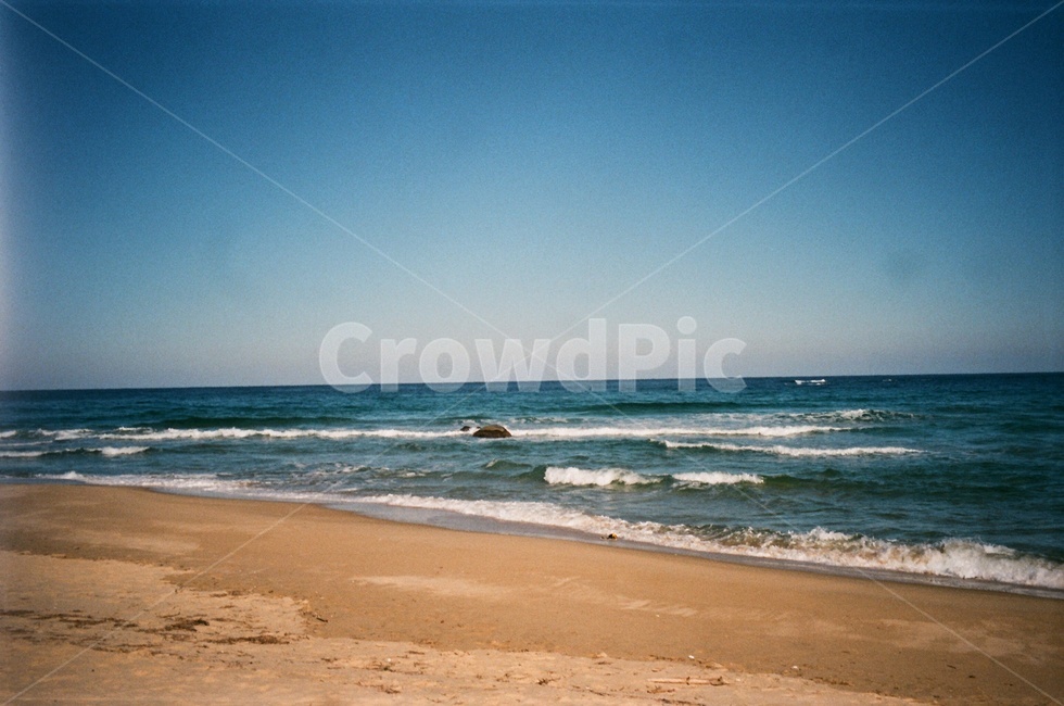 바다,파도,하늘,청량,필름카메라,강원도,자연,풍경,nature,landscape,해변,바다,beach,sea,outdoors,옥외,ocean,대양,water,물,shoreline,해안선,바닷가,coast,연안
