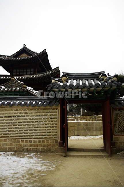 덕수궁,고궁,건축,전통건축,traditional,전통,기와지붕,담장,겨울,winter,눈,겨울,계절,winter,season,한국전통,한국문화,korean traditional,korean culture,건축물,건물외관,exterior,building,structure,architecture,construction