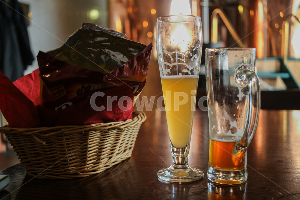 glass,유리,beverage,마실것,beer,beerglass,알코올,alcohol,맥주유리,drink,음주,수제맥주,필스너,바이젠,에일,ipa,맥주잔,펍,호프,비어,크래프트,브루잉,술,주류,alcohol
