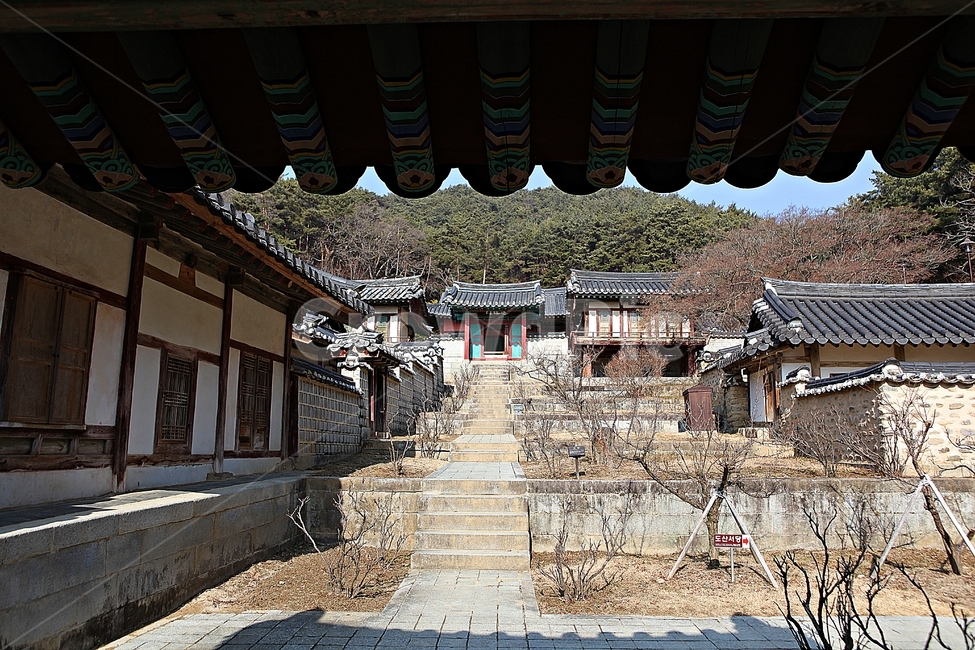 도산서원,한옥,한옥집,집,기와집,전통집,건물,자연,풍경,서원,겨울,한국전통,한국문화,korean traditional,korean culture,건축물,건물외관,exterior,building,structure,architecture,construction