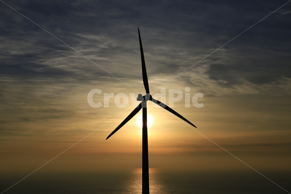 풍력발전기,일출,풍경,여명,실루엣,바다,sunrise,silhouette,하늘,감성,자연,풍경,nature,landscape,산업,industry,industrial,에너지산업,energy industry,machine,기계,engine,엔진,motor,모터