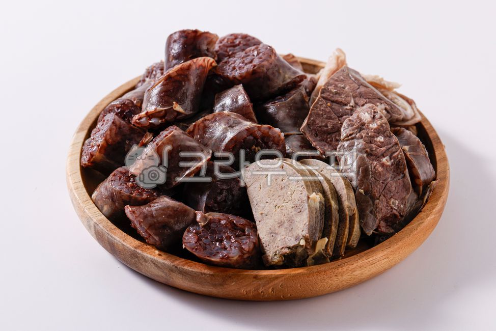 sundae,assorted sundae,pork,snack,lung,liver,street food,food,cook,ingredients,delicious,meal,korean,closeup,koreanfood,plate,bowl,closeup,dish,koreanfood