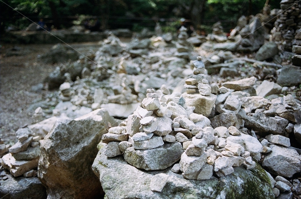 스냅,감성,소원,소원탑,필름,필름사진,스냅사진,감성사진,Snap,Film,Filmphotography,여행,여행사진,하산길,한국전통,한국문화,korean traditional,korean culture,종교,신앙,religion,belief,faith
