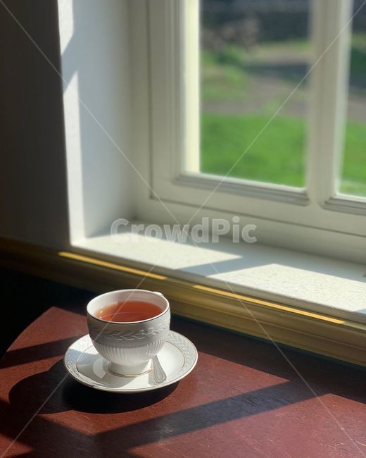 차,찻잔,빛,그림자,얼그레이,pottery,도기류,saucer,받침접시,커피,카페,coffee,cafe