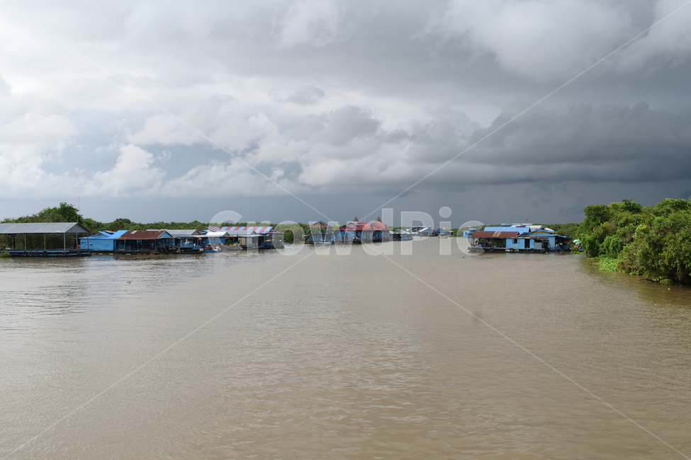 호수,캄보디아,수상마을,똔레샵호수,tonlesap,lake,cambodia,siemreap,먹구름,water,물,야외,nature,outdoor,베트남난민