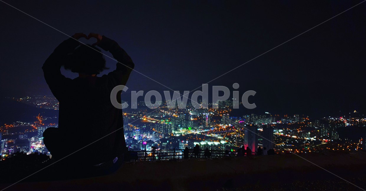 밤,야경,풍경,황령산,뒷모습,야경,밤,풍경,nightscape,night,landscape,사람,인물,인간,human,person,인물실루엣,사람실루엣,character silhouette,human silhouette,outdoors,옥외,scenery,nature,자연,경치
