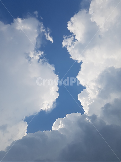 하늘,구름,파란하늘,여름,여름구름,하얀구름,틈새,구름틈,cloud,sky,bluesky,뭉게구름