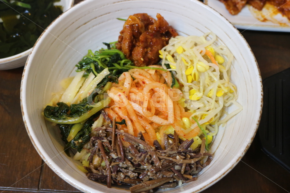 비빔밥,제육비빔밥,나물비빔밥,열무비빔밥,생채비빔밥,음식,식재료,요리,food,cook,meal,dishes,food reserves