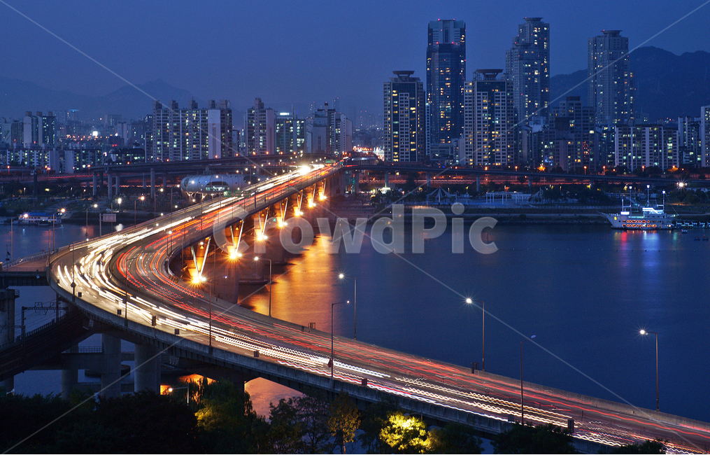 청담대교,한강교량,뚝섬야경,동부간선도로,불빛괘적,야경,밤,풍경,nightscape,night,landscape,도시,city,한국도시풍경,한국도시경관,korea cityscape,교통,교통수단,traffic,transportation,road,도로,freeway,고속 도로
