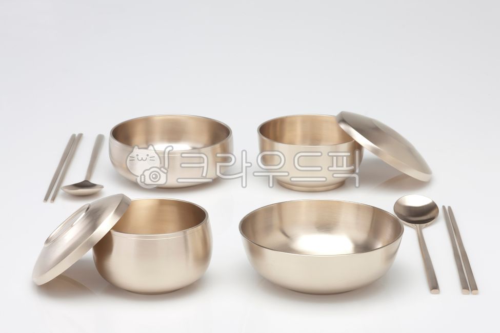 유기,유기세트,그릇,식기,놋쇠,놋그릇,방자유기,그릇세트,한국전통그릇,전통그릇,유기그릇,하얀배경,흰배경,젓가락,숟가락,dish,brass,spinningmachine,bowlset,traditionalkorean,organic,whitebackground,chopsticks,spoons,bowl,사발