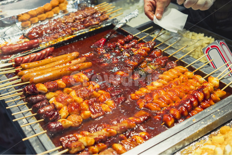 꼬치,꼬지,닭꼬치,포장마차,길거리음식,핫바,오뎅,시장,마트,마켓,market,mart,market place,음식,식재료,요리,food,cook,meal,dishes,food reserves,디저트,간식,후식,dessert,snack