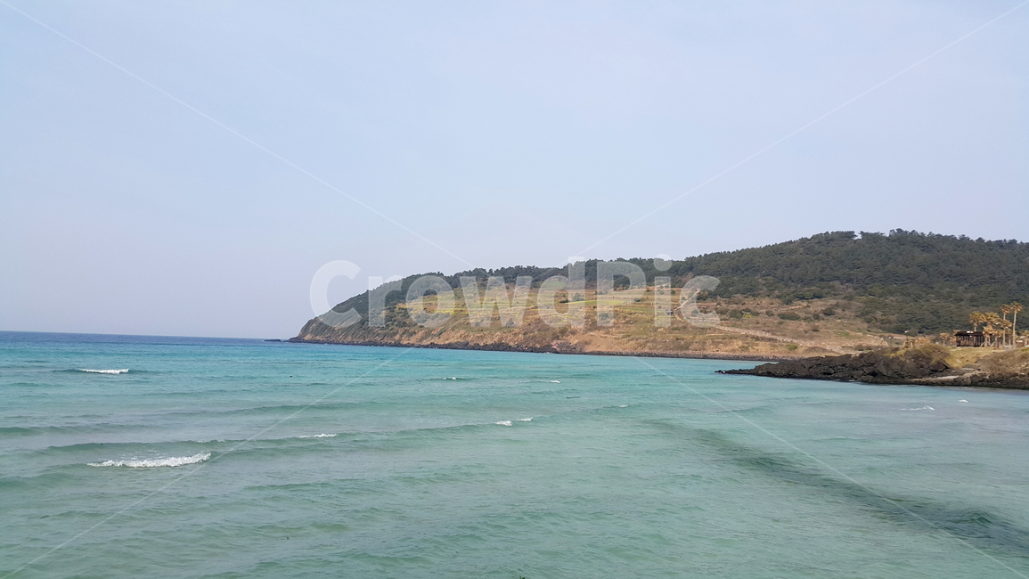 바다,오름,파도,맑은날,에메랄드빛,자연,풍경,nature,landscape,outdoors,옥외,land,땅,water,물,promontory,곶,ocean,대양,sea,shoreline,해안선