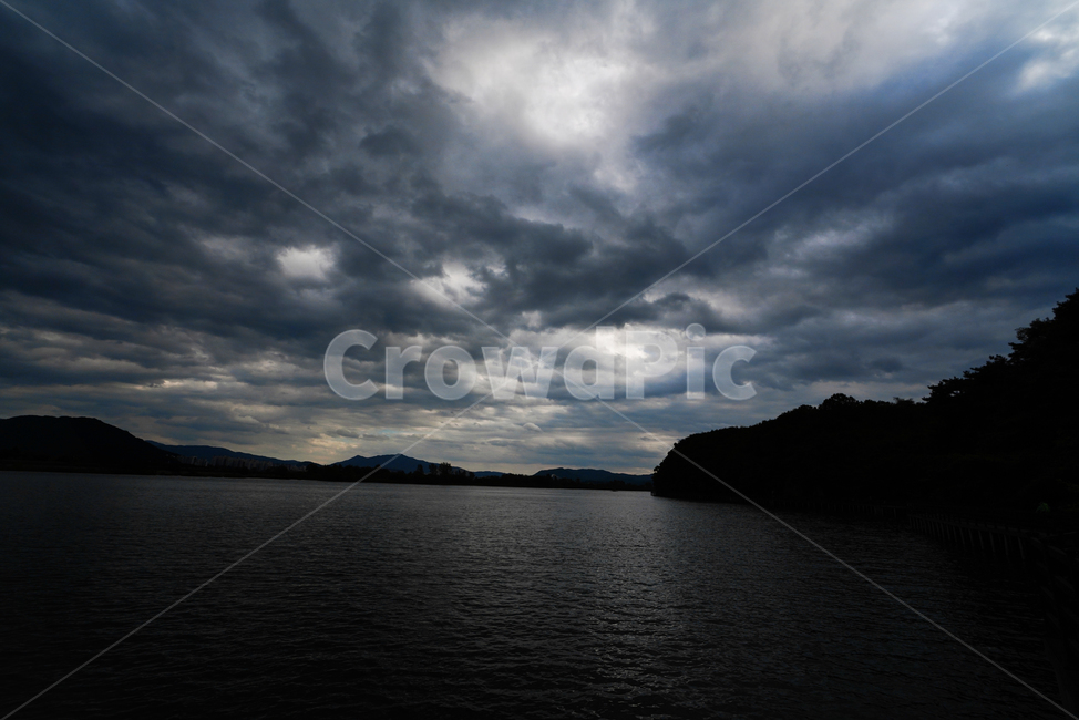 풍경,호수,물,하늘,구름,cloud,날씨,경치,자연,sky,자연,풍경,nature,landscape,weather,outdoors,옥외,land,땅,water,ocean,대양,sea,바다,cumulus,적운