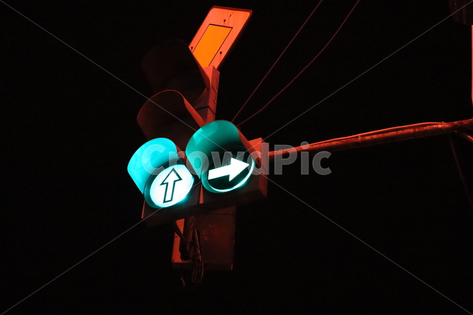 light,빛,신호등,거리,초록,화살표,안내,교통,교통수단,traffic,transportation