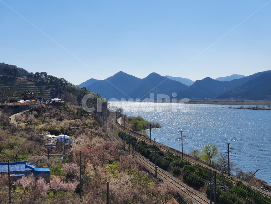 nature,자연,outdoors,slope,옥외,경사,기찻길,낙동강,풍경,계절,봄,철도,레일