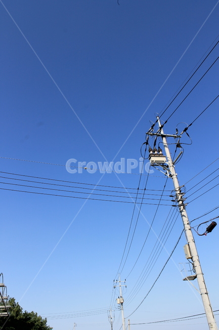 전신주,cable,케이블,telephonepole,utilitypole,telegraphpole,전봇대,하늘,파란하늘,푸른하늘,sky,bluesky