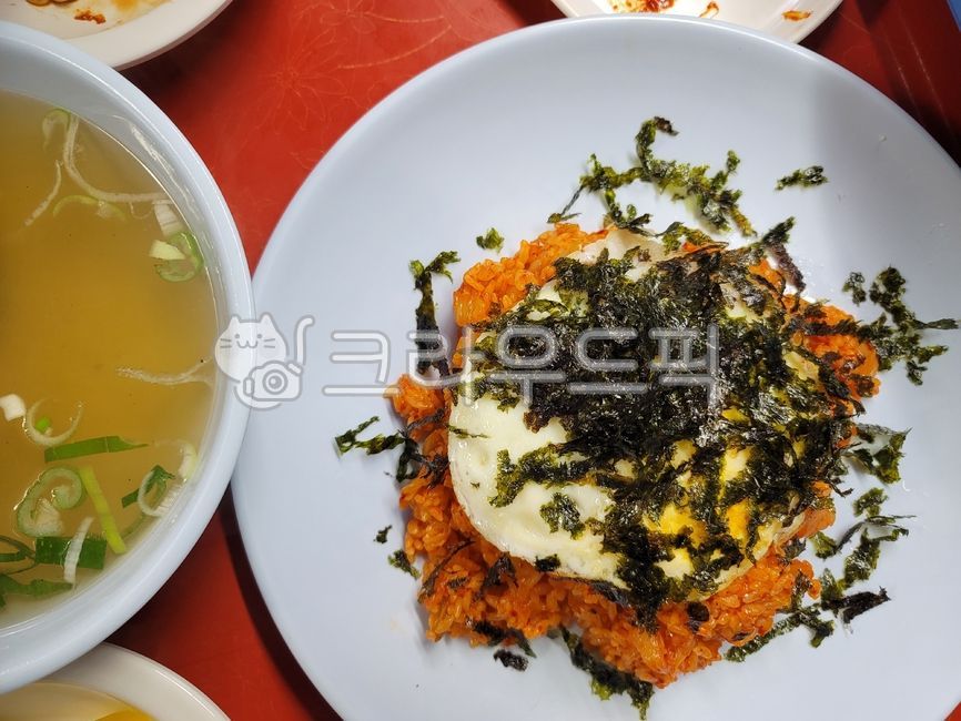 lunch,egg,kimchi,Lunch recommendation,seaweed powder,restaurant,Odeng soup,Fish cake soup,Kimchi Fried Rice,food,Kimbokki,fried rice,Kimchi dish