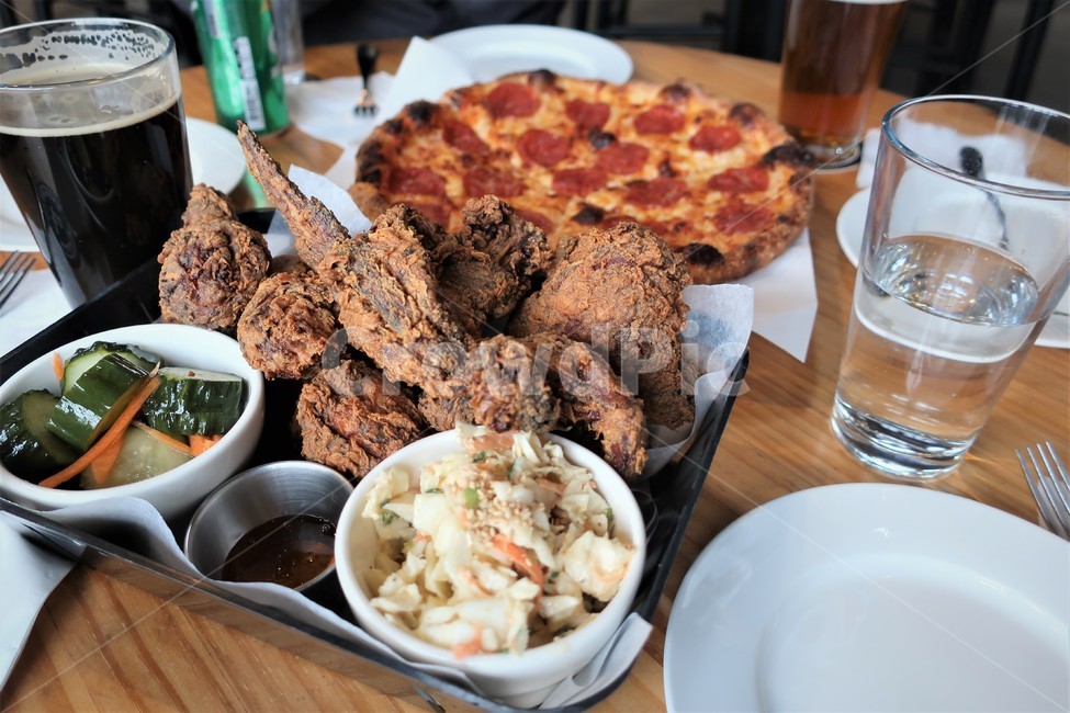 피자,치킨,음료,음료수,피클,접시,포크,후라이드,치맥,식사,음식,식재료,요리,food,cook,meal,dishes,food reserves
