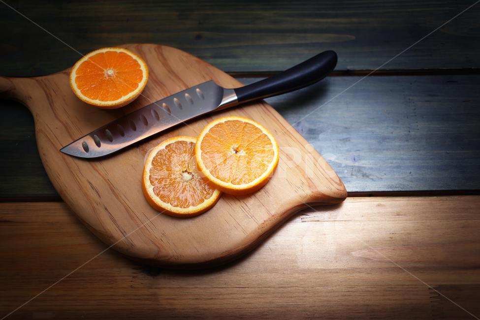과일,도마,칼,오렌지,orange,fruit,음식,식재료,요리,food,cook,meal,dishes,food reserves,과일,열매,fruit