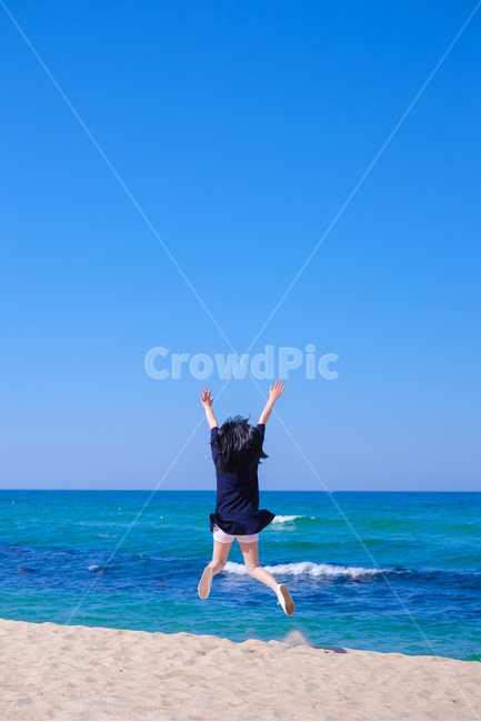 점프,여행,파란색,하늘,바다,감성,감성사진,봄,파도,여성,기쁨,emotion,travel,blue,sky,sea,wave,jump,인물사진,portrait,해변,바다,beach,sea,사람,인물,인간,human,person,여성,여자,woman,female,lady,감정표현,기분,feeling,emotion,여행,휴가,traveling,vacation,trip,감성,sensible,색깔,색상,색채,색감,color sense,color sensitivity,feeling of color