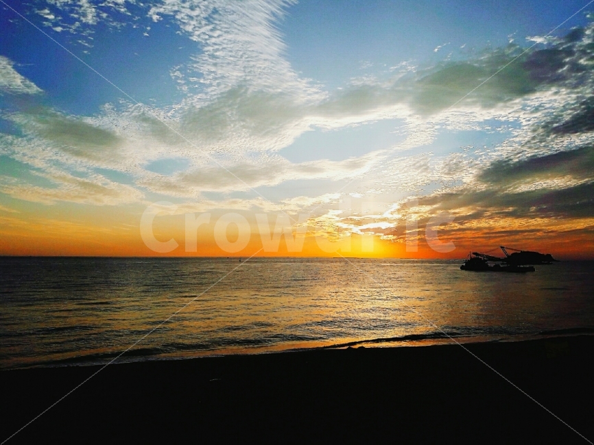 하늘,그라데이션,바다,사람,해질녘,자연,풍경,nature,landscape,해변,바다,beach,sea,산업,industry,industrial