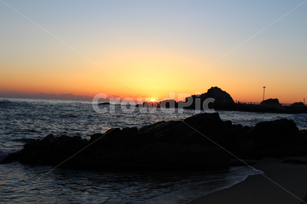 outdoors,옥외,nature,자연,water,물,바다,ocean,대양,promontory,곶,light,빛,flare,플레어,일출,배경