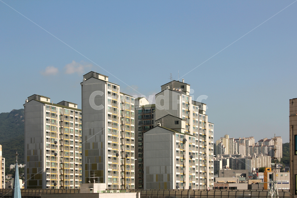 건물,건설,건축,아파트,집,하우스,빌딩,도시,도심,한국,서울,하늘,낮,풍경,파랑,블루,대한민국,아시아,도시,풍경,city,landscape,한국도시풍경,한국도시경관,korea cityscape,building,town,urban,어반,high rise,고층 건물,시티,apartment building
