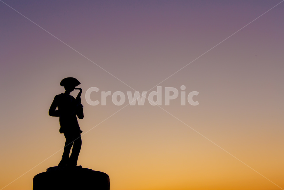 노을,실루엣,silhouette,하늘,역광,character,감성,sensible,feeling,해질녘,색감,색소폰,악기,saxophone