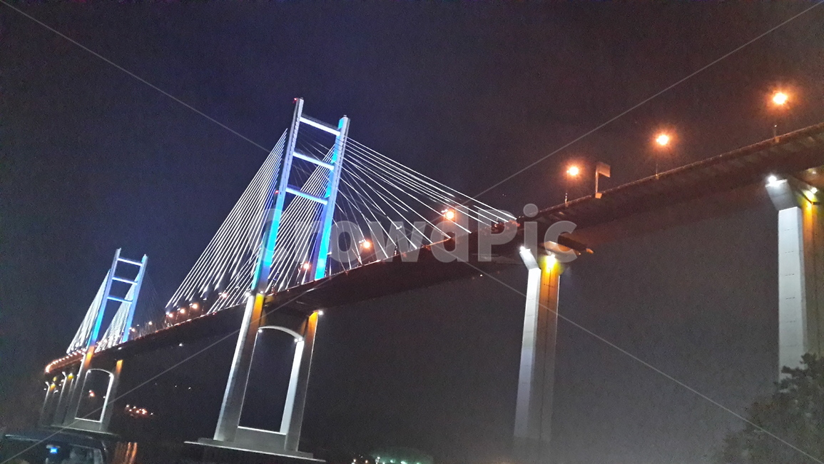 야경,밤하늘,대교,불빛,네온싸인,neonsign,anightscene,alargebridge,thenightsky,light,야경,밤,풍경,nightscape,night,landscape,건축물,건물외관,exterior,building,structure,architecture,construction,건물