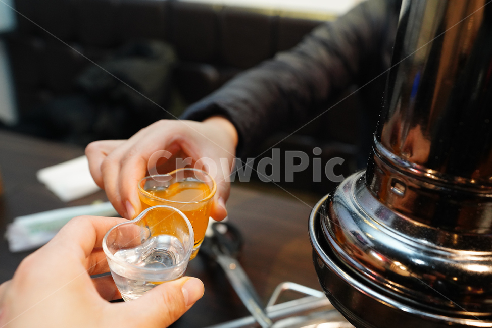 잔,유리,컵,건배,마실거리,축배,글라스,glass,감성,cup,느낌,사람,인물,인간,human,person,신체일부,몸,body,술,주류,alcohol