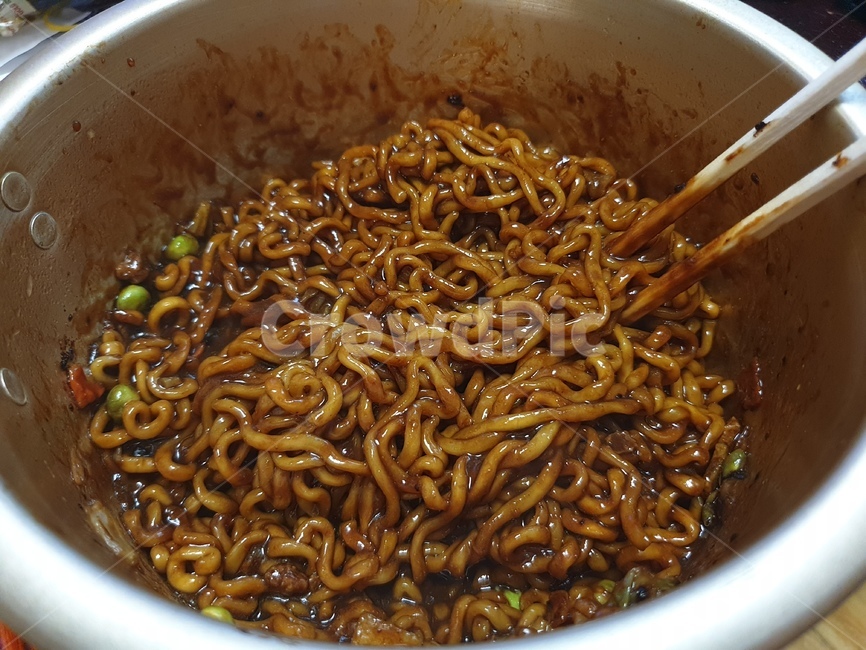 짜장면,식품,식자재,요리,레시피,인스턴트,인스턴트식품,라면,냄비,젖가락,면발,꼬불꼬불,조리,food,식사,짜파게티,음식,식재료,요리,food,cook,meal,dishes,food reserves,면류,면요리,noodles