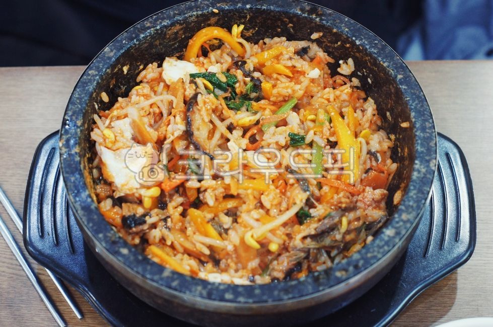 plating,dolsot bibimbab,Plating,kfood,cooking,dolsotbibimbap,foodpresentation,hotstonepotbibimbap,food