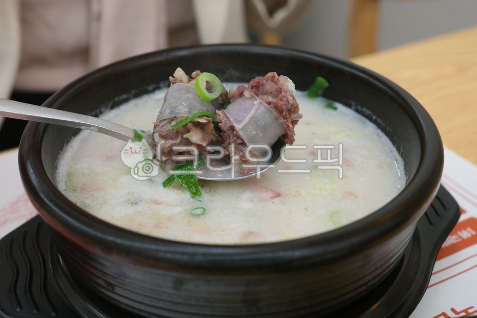 순대국,순대,순댓국,국밥,뚝배기,국물요리,국물,음식,요리,식사,그릇