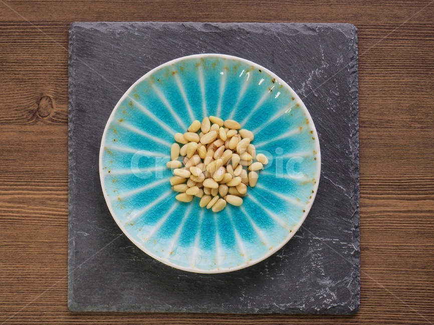 잣,견과류,그릇,소나무견과류,노란색,간식,콩류,견과류,beans,pulse,nuts,dry fruits