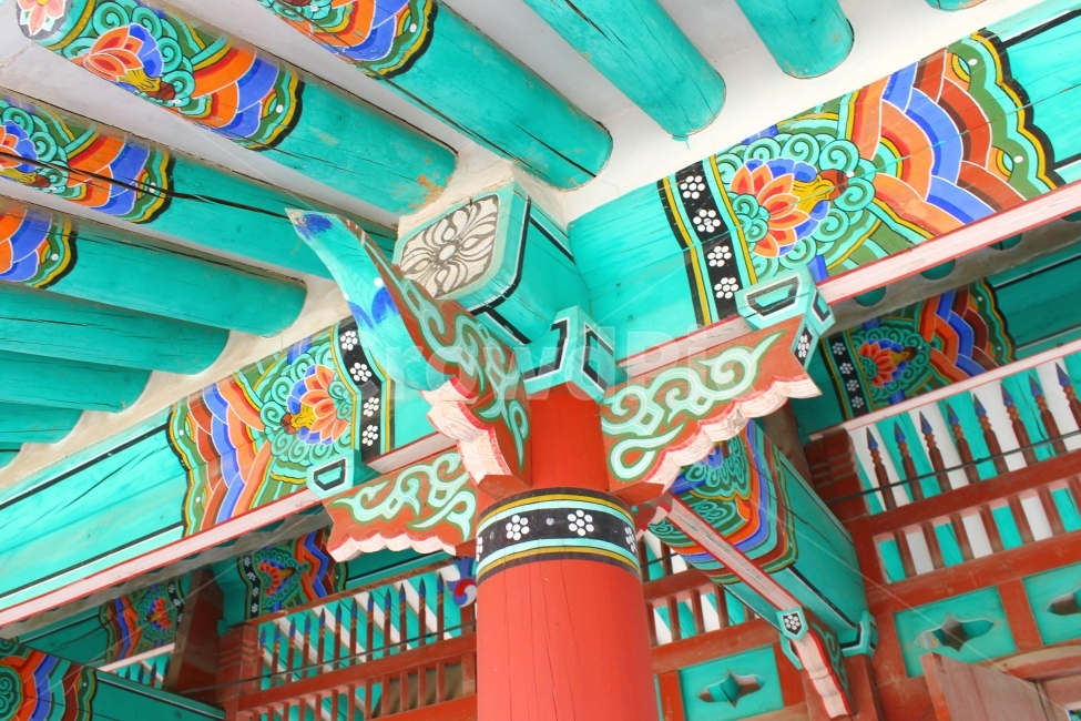 감성사진,한국,자연,풍경사진,하늘,처마,sky,경주,여행,오릉,한국전통,한국문화,korean traditional,korean culture,건축물,건물외관,exterior,building,structure,architecture,construction