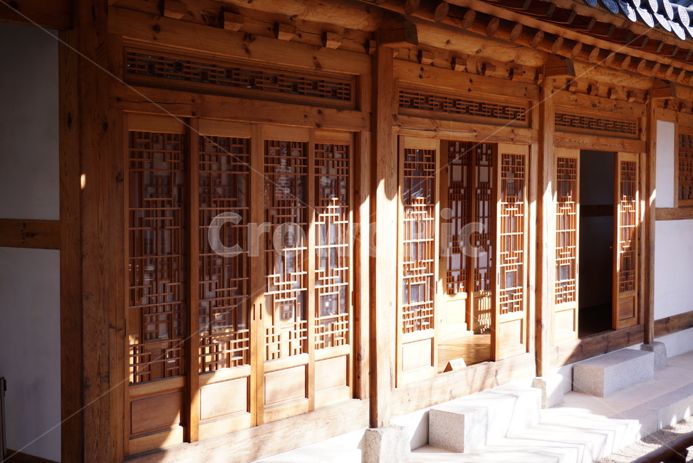 한옥,목조,주택,건축물,나무,햇살,문살,korea,한국전통,한국문화,korean traditional,korean culture,건축물,건물외관,exterior,building,structure,architecture,construction