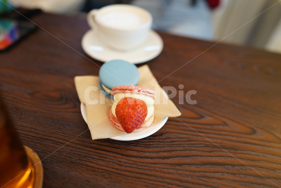 마카롱,디저트,색감,감성사진,쿠키,크림,딸기