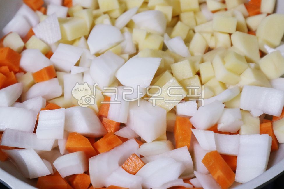 카레재료,야채,야채볶음,양파,감자,당근,carota,carrot,cook,cooked,cooking,culinary,food,foodbackground,foodphotography,fresh,fried,grilled,healthy,healthyeating,ingredient,meal,onion,orange,plant,potato,raw,recipe,ripe,roast,roasted,vegan,vegetable,vegetables,vegetarian