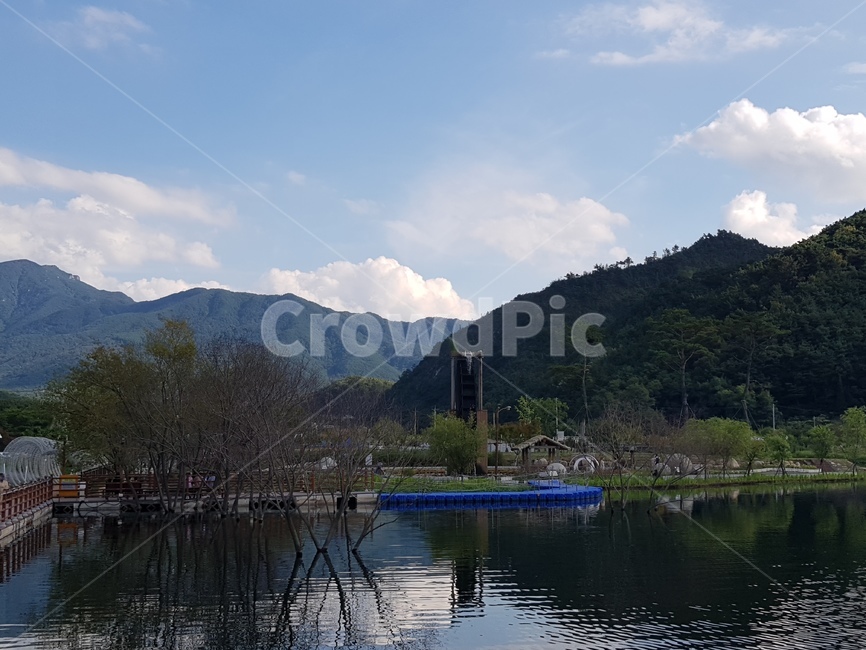산,구름,못,물,공원,호수,다리,계곡,하늘,파란하늘,자연,옥회