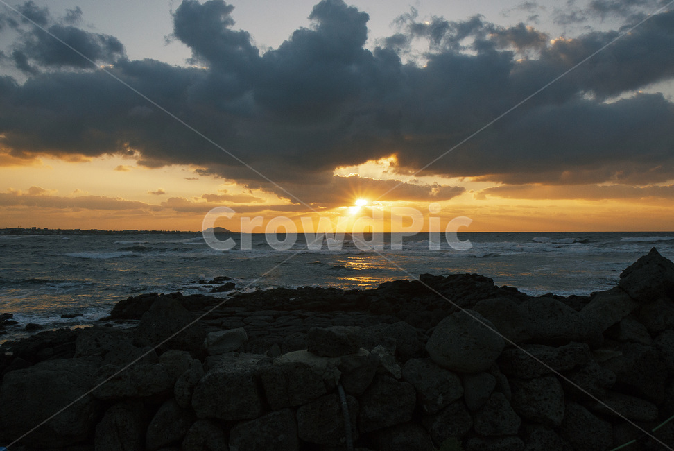 nature,자연,dusk,황혼,sunset,일몰,sky,하늘,redsky,붉은하늘,햇빛,노을,석양,제주도,제주도바다,힐링,애월바다,애월,자연,풍경,nature,landscape
