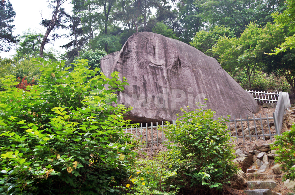소고리마애여래좌상,고려시대,마애불,마옥상,불상,유형문화재,결가부좌,마애석불좌상,수인,전법륜인,화강암,소고리,이천