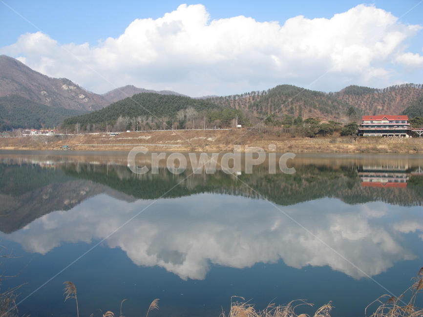 거울,반사,겨울산,겨울,갈대,강촌,호수,가평,한강,구름,추운,외로운,고독
