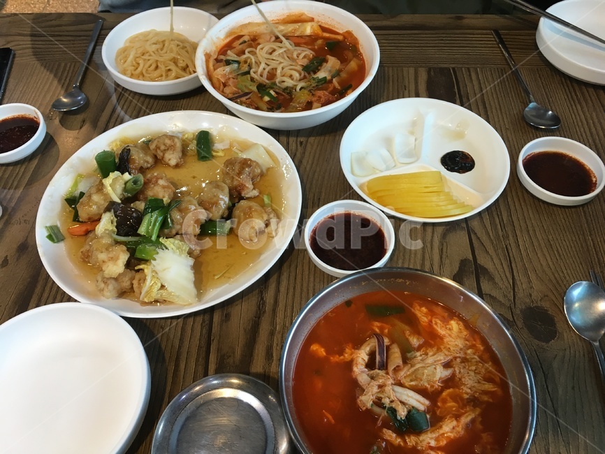 중식,중국집요리,짬뽕,탕수육,중화요리,단무지,양파,chinesefood,jjamppong,chinesestylenoodles,spicyseafoodnoodlesoup,noodlesoup,champon,sweetandsourpork,onion,danmuji,pickledradish